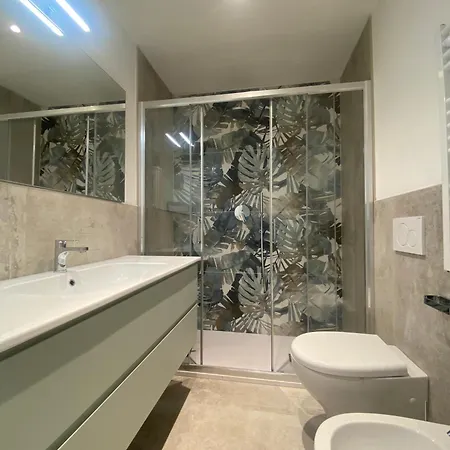 Caruggio Albycocco - Exclusive * Alassio